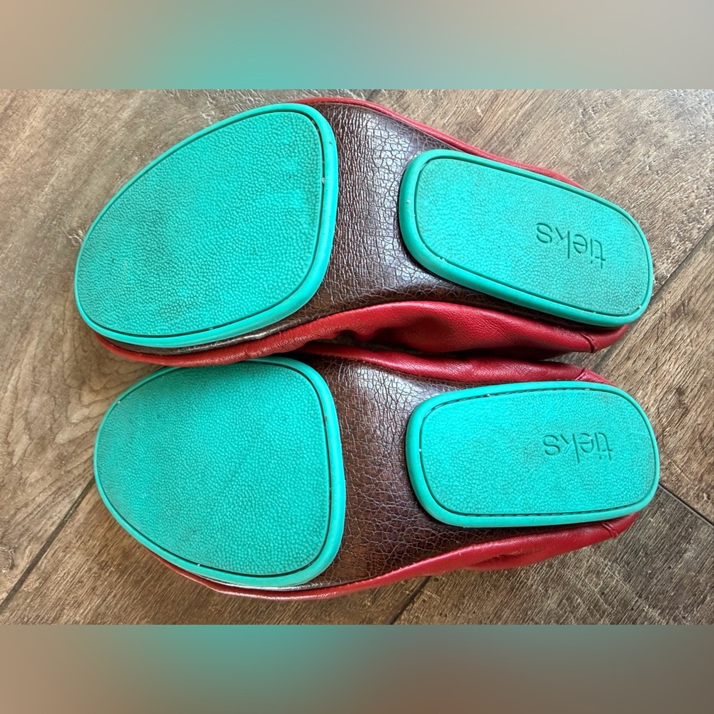 Tieks Cardinal Red Leather Flats Size 9 - Picture 6 of 6